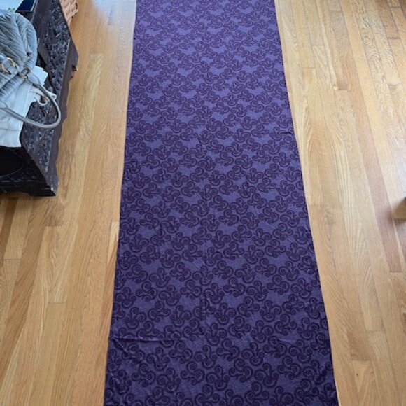 NWT's Woolrich Women's Journey Wrap Scarf DriRelease Blackberry 27" x 80" - Picture 3 of 11